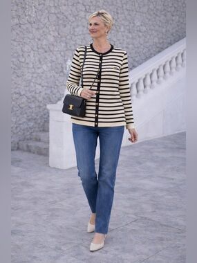 Striped Black and White Button-Up Cardigan XL/1X PTP 25”